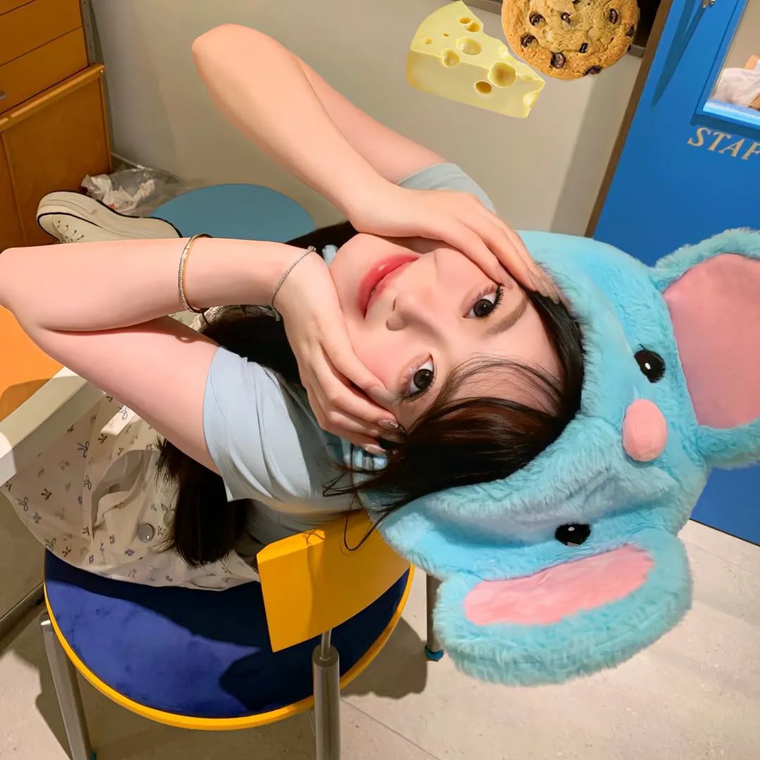 朱颜曼滋 